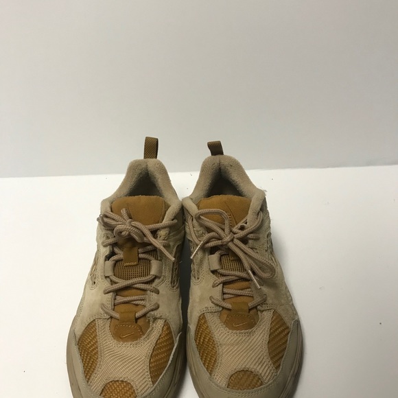 Nike Air Monarch - Picture 2 of 4